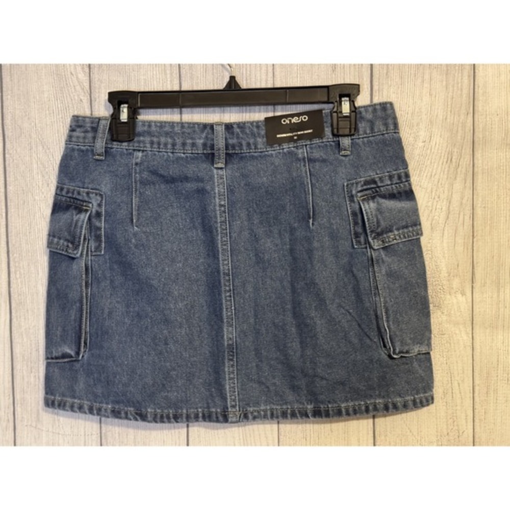 Oneso Women's Denim Mini Skirt M Blue Jean Utility Pocket‎ Strap Detail NWT - Picture 3 of 6
